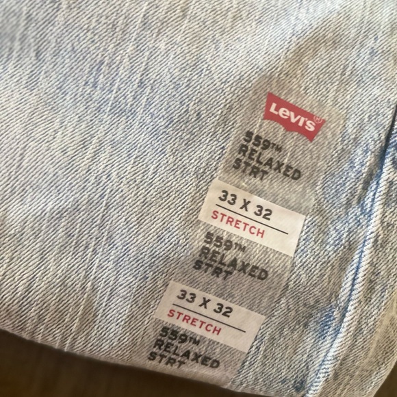 Mens Levi jeans size 33x32 NWT relaxed straight fit - Picture 2 of 6